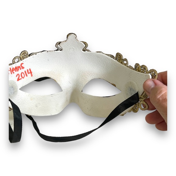 GOLD Vintage MARDI GRA or MASQUERADE MASK CIRCA 2014 - Picture 12 of 14